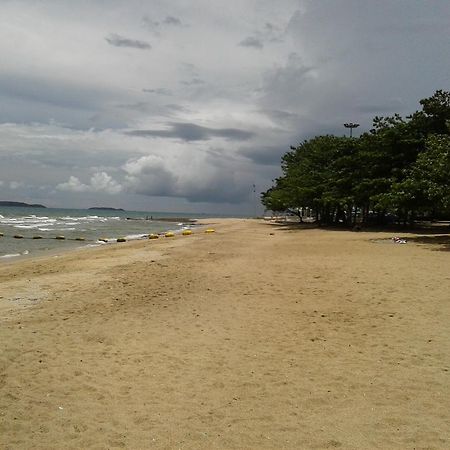 Burnout Guesthouse Pattaya Dış mekan fotoğraf