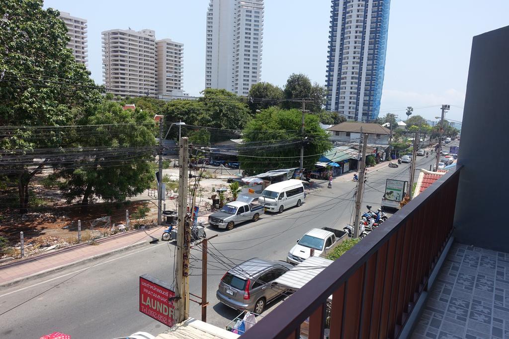 Burnout Guesthouse Pattaya Dış mekan fotoğraf