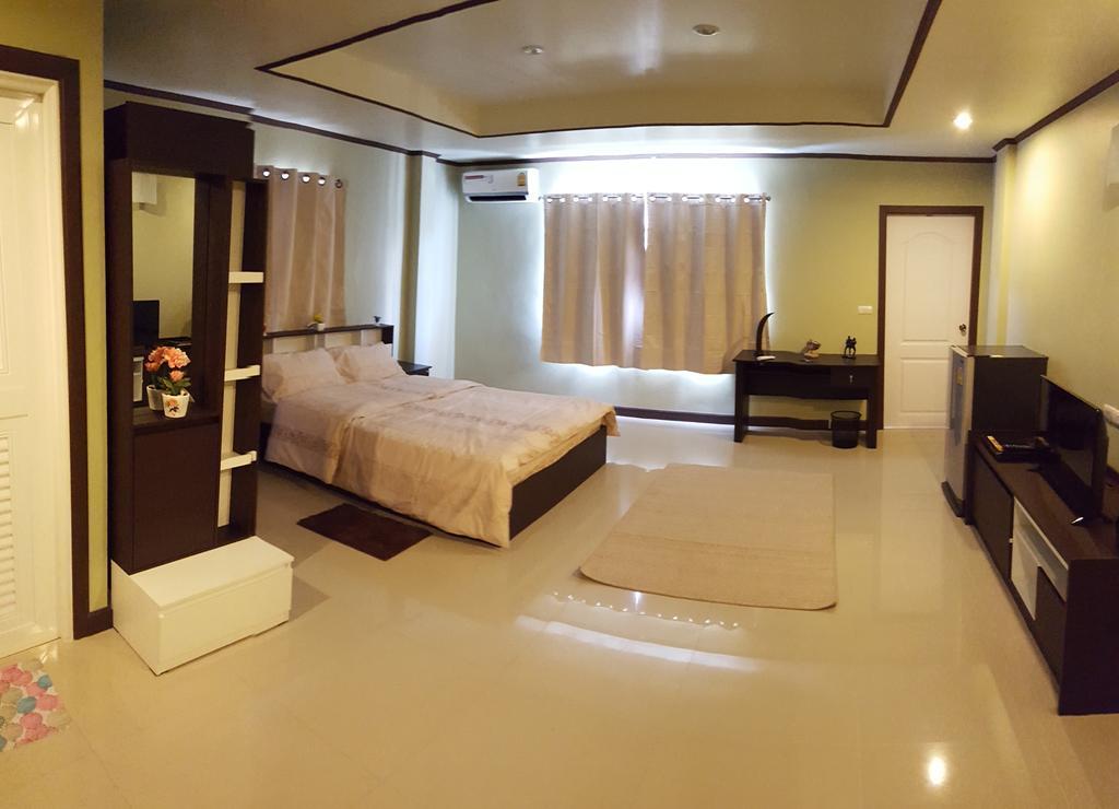 Burnout Guesthouse Pattaya Dış mekan fotoğraf