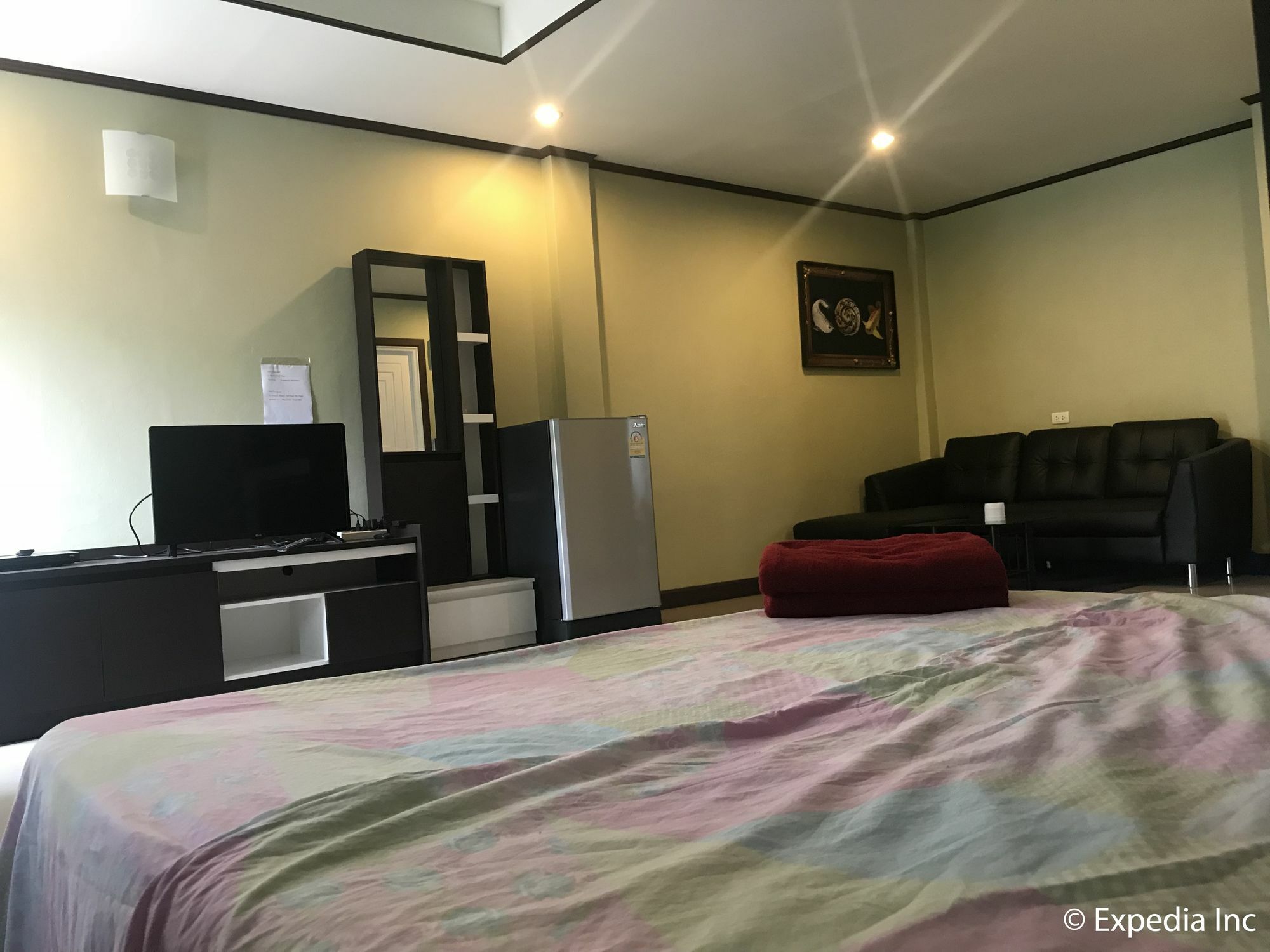 Burnout Guesthouse Pattaya Dış mekan fotoğraf