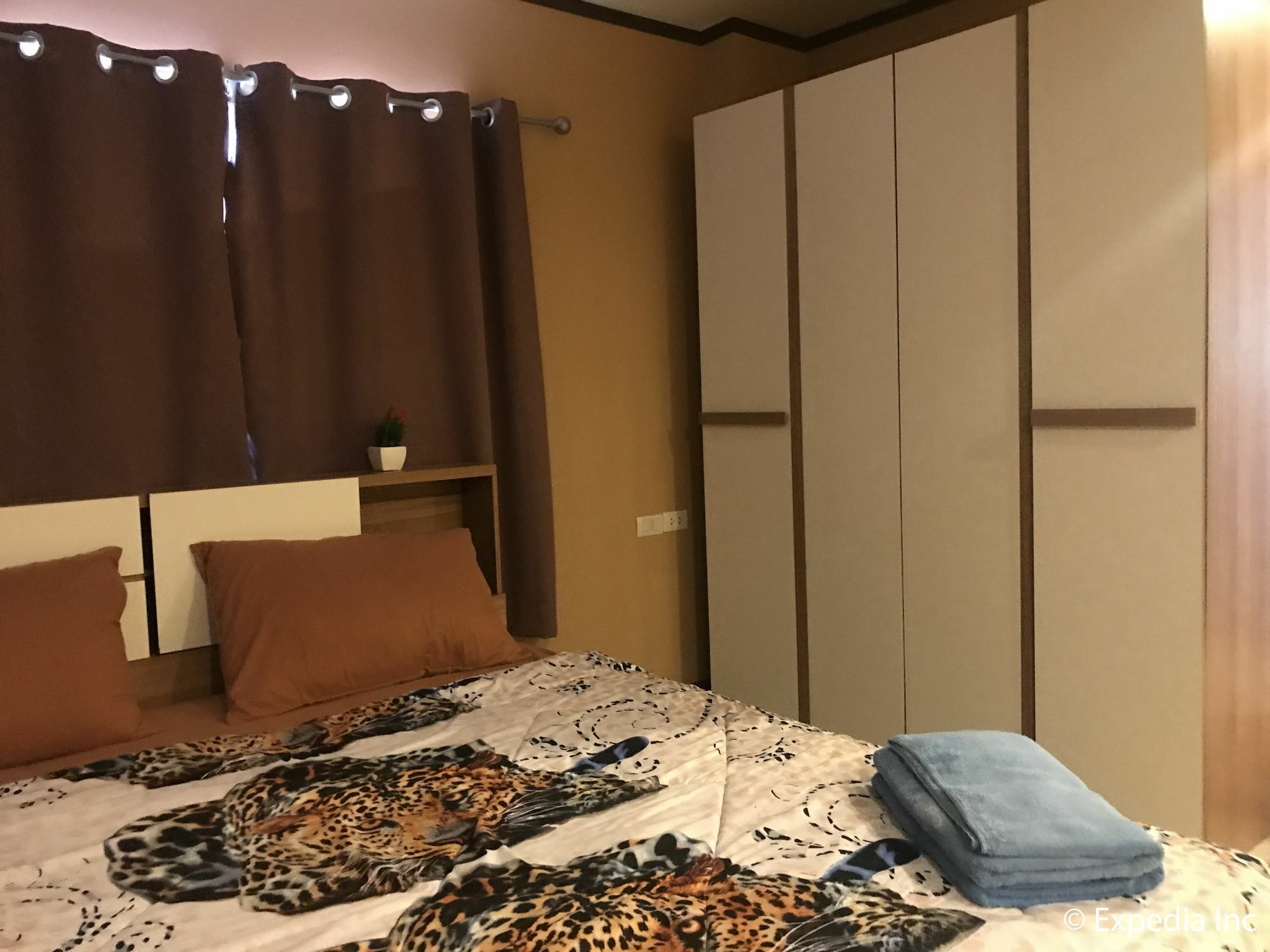 Burnout Guesthouse Pattaya Dış mekan fotoğraf