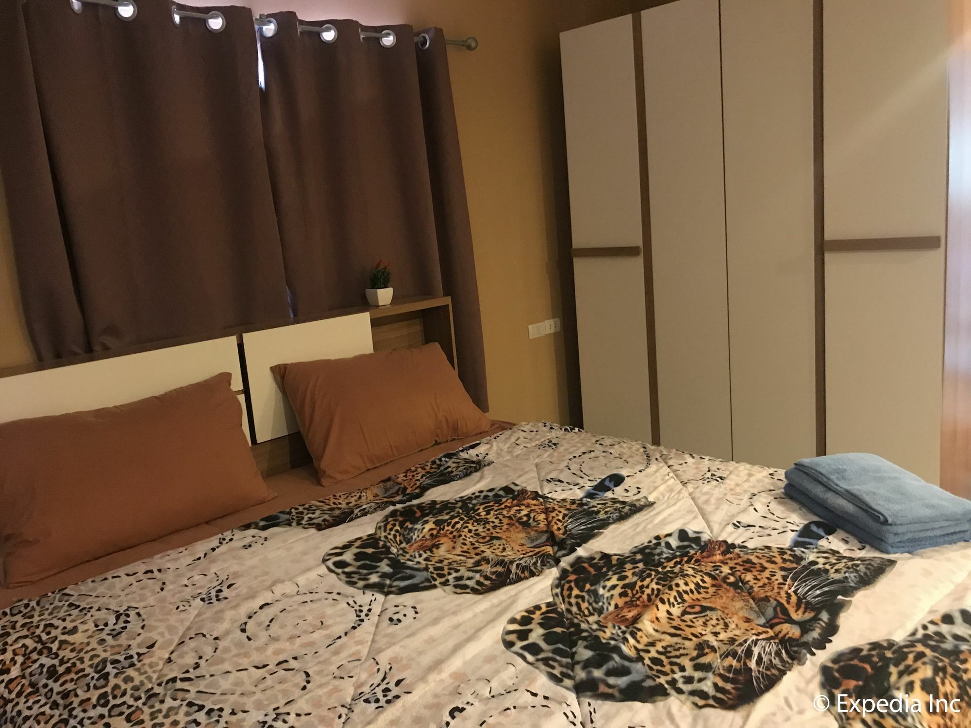 Burnout Guesthouse Pattaya Dış mekan fotoğraf