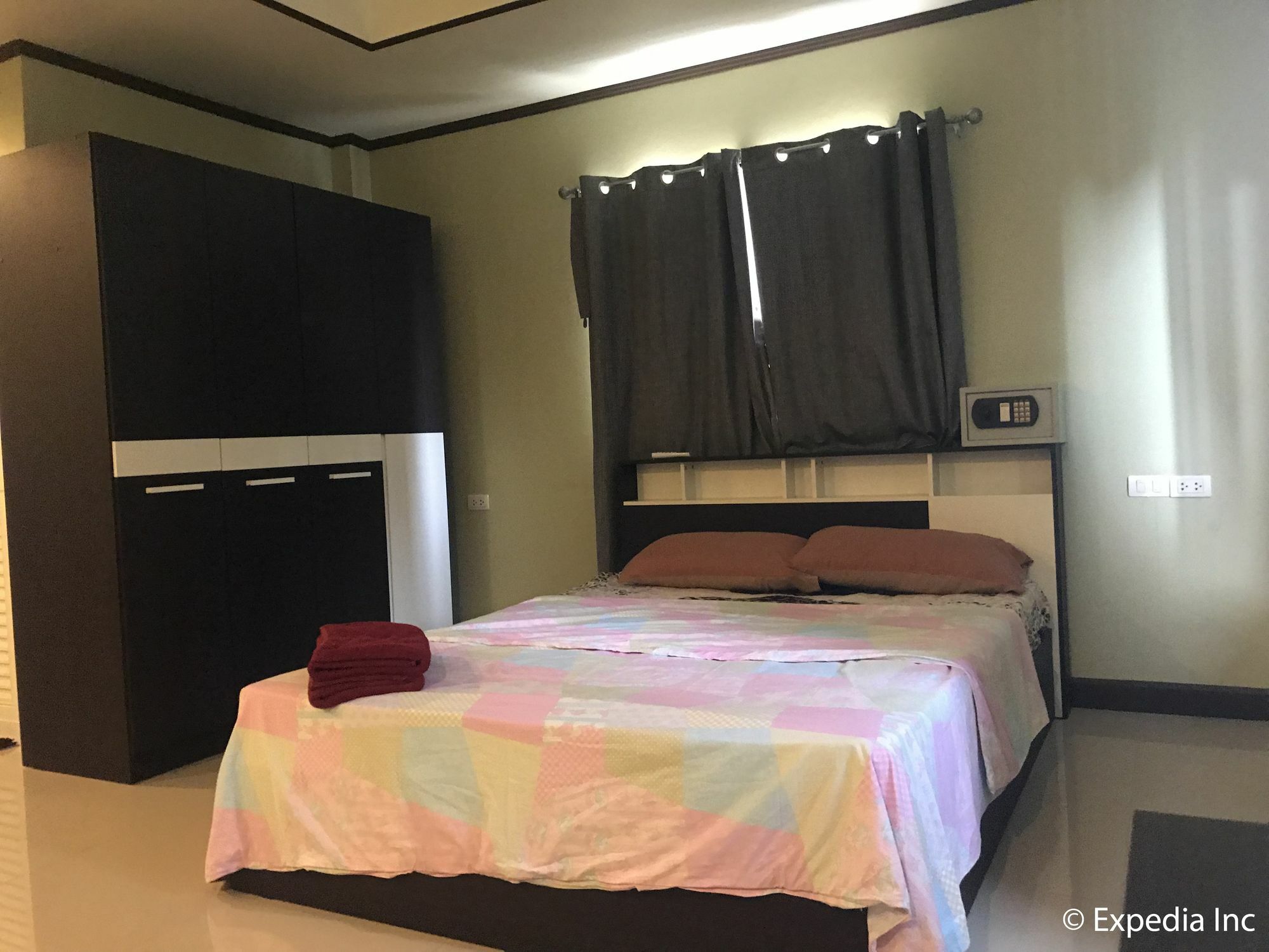 Burnout Guesthouse Pattaya Dış mekan fotoğraf